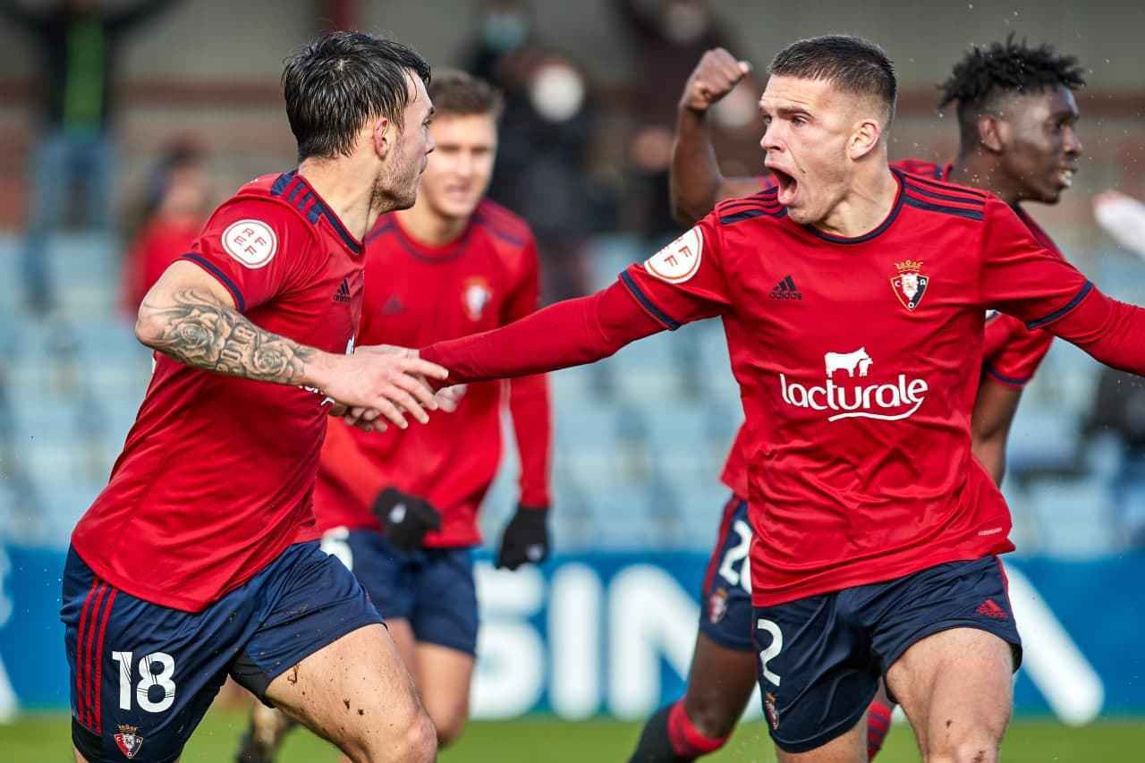 奥萨苏纳在最新比赛中发挥出色作用